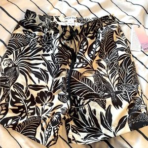 NWT never worn Mott 50 men’s swim shorts size Small